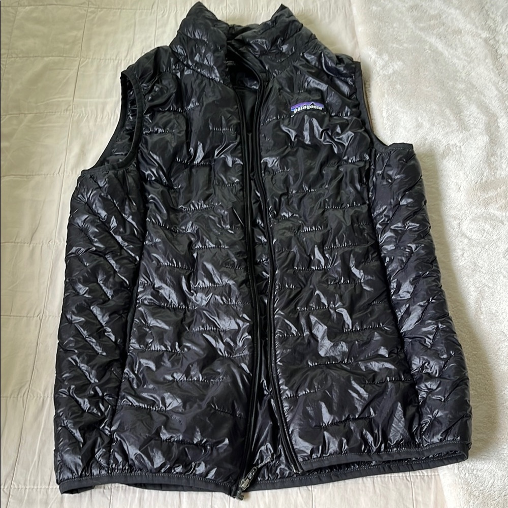 Patagonia size small women’s Nano vest